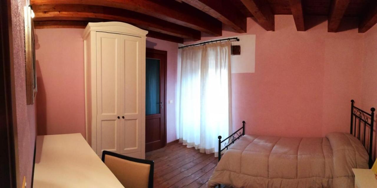 La Casa Del Borgo Bed and Breakfast Ittireddu Buitenkant foto